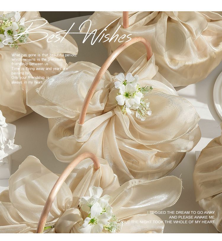  (ORDER)Giỏ quà xách tay nàng thơ kèm voan xinh xắn PK250018 