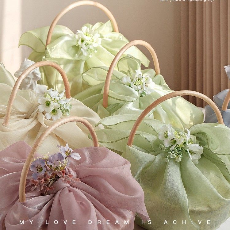  (ORDER)Giỏ quà xách tay nàng thơ kèm voan xinh xắn PK250018 