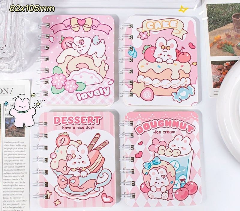  [GIAO HÀNG 7-25 NGÀY] COMBO 100 CUỐN Sổ tay mini lò xo chủ đề báo hồng, kích thước 10.5 X 8.5 CM PK634 