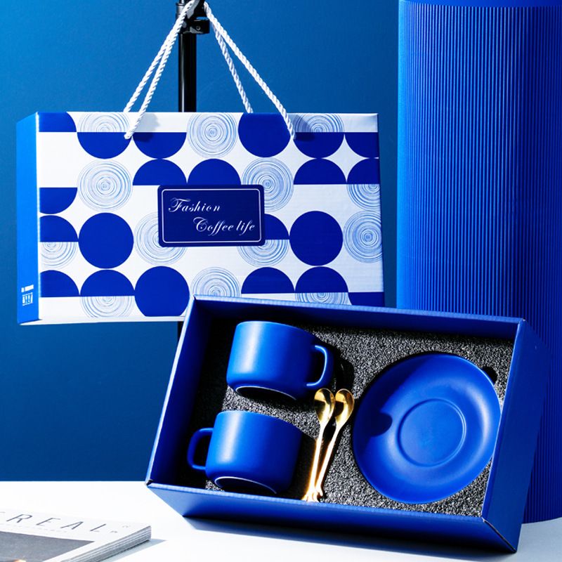  Bộ Tách Cà Phê Đĩa Sứ Màu Xanh Klein – Quà Tặng Doanh Nghiệp Cao Cấp PK250053 [HÀNG ORDER 5-7 NGÀY | ÁP DỤNG ĐƠN TỪ 2 TRIỆU | CÓ THỂ IN LOGO] 