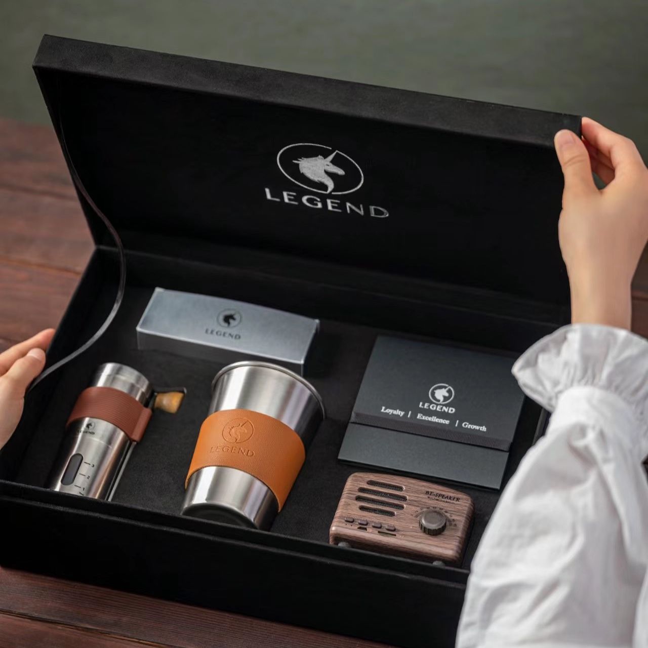  [ORDER] Hộp quà sang trọng 3in 1  PK250008 