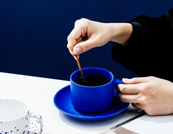  Bộ Tách Cà Phê Đĩa Sứ Màu Xanh Klein – Quà Tặng Doanh Nghiệp Cao Cấp PK250053 [HÀNG ORDER 5-7 NGÀY | ÁP DỤNG ĐƠN TỪ 2 TRIỆU | CÓ THỂ IN LOGO] 