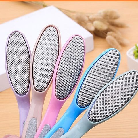  Bàn Chải Chà Gót Chân 2 Mặt Kim Loại Tẩy Tế Bào Chết [GIAO HÀNG 2-10 NGÀY | SỈ TỪ 2 TRIỆU | CÓ THỂ IN LOGO] 