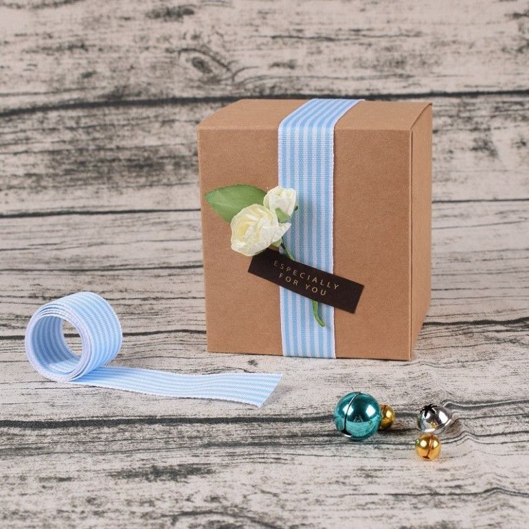  ```Ruy băng vải poly sọc nhiều màu, chiều dài 01M, mã Q1084``` 