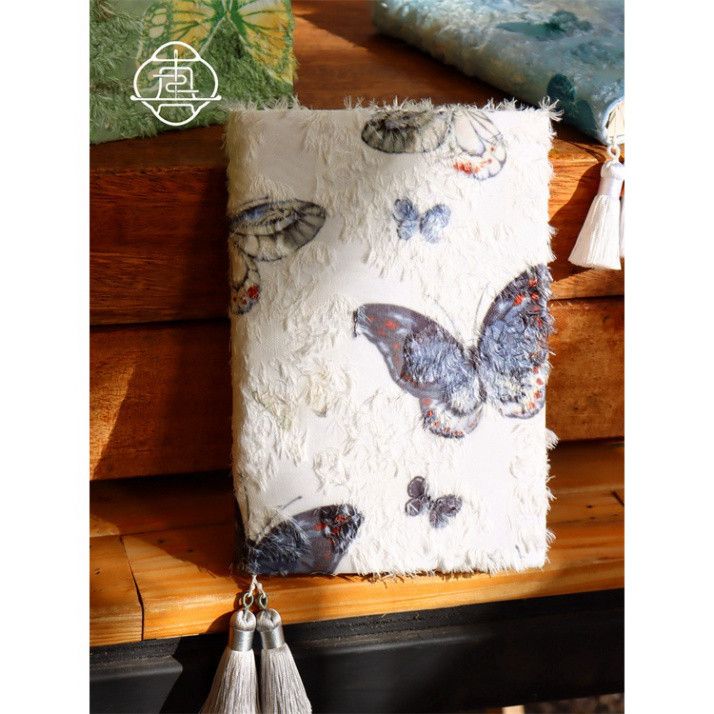  ```Bộ Sách Áo Chân Bông Lông Bướm - Sổ Tay Thủ Công Độc Đáo``` 