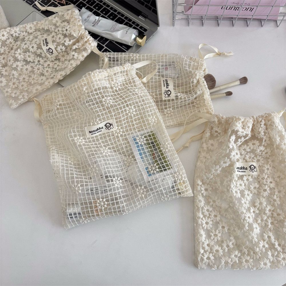  Túi Lưới Rút Dây Thêu Hoa Cúc - Túi Đựng Mỹ Phẩm, Sản Phẩm Chăm Sóc Da, Đồ Lặt Vật Khi Du Lịch [GIAO HÀNG 2-10 NGÀY | SỈ TỪ 2 TRIỆU | CÓ THỂ IN LOGO] 