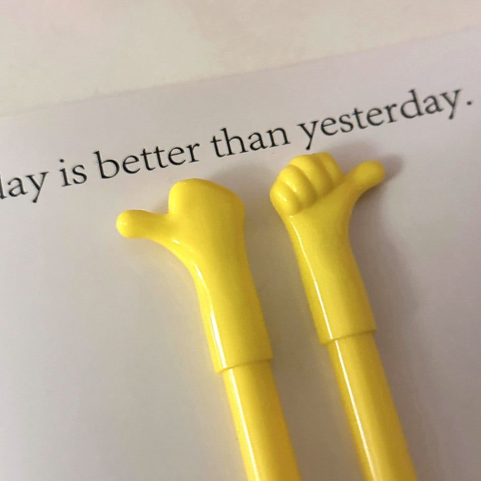  Đặt hàng ngay: Bộ 10 Bút Bi Ngón Tay Cái Chất Lượng, Tiện Dụng Cho Văn Phòng 