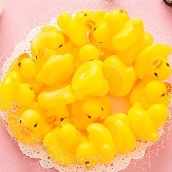  Bộ Vịt Thả Bồn Tắm Bằng Nhựa PPE An Toàn - 1 Mẹ + 3 Con, Có Tiếng Kêu, Đồ Chơi Cho Bé [GIAO HÀNG 2-10 NGÀY | SỈ TỪ 2 TRIỆU | CÓ THỂ IN LOGO] 