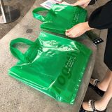  Túi xách nhựa mờ màu xanh lá cây bao bì màu lạnh cho cửa hàng quà tặng quần áo thời trang 