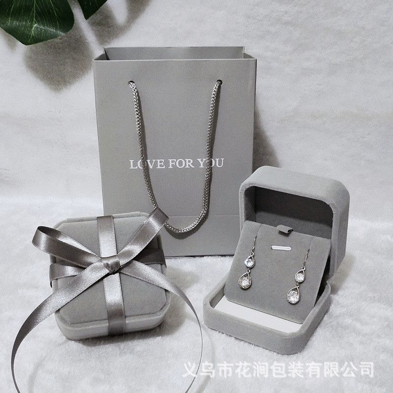  Hộp flannel lật sáng tạo đựng vòng cổ trang sức bao bì bán buôn 