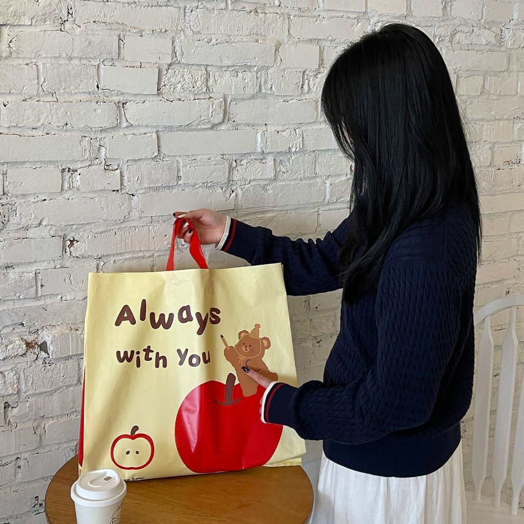  Túi Giấy Màu Vàng Bạc Hình Gấu Táo - Túi Quà Tặng Cửa Hàng Quần Áo, Túi Tote Nhựa Mờ Bán Buôn [GIAO HÀNG 2-10 NGÀY | SỈ TỪ 2 TRIỆU | CÓ THỂ IN LOGO] 