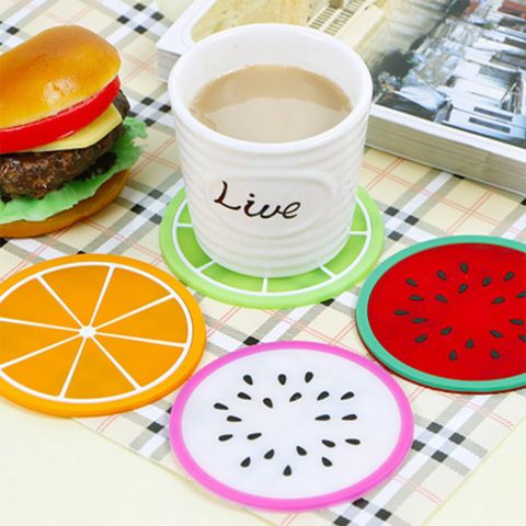  COMBO 2 Miếng Lót Cốc - Lót Ly Hình Hoa Quả Dễ Thương
♥️THÔNG TIN SẢN PHẨM
Kích Thước:
Trọng Lượng: 11 gr
Xuất Xứ: Quảng 