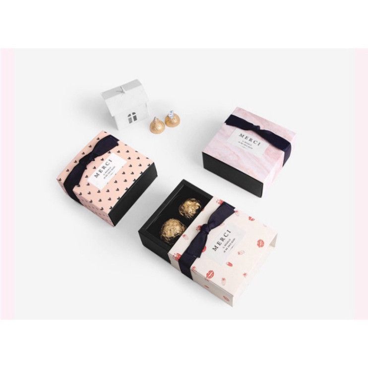  Bộ 8 Hộp quà Classy hình vuông sang trọng tự gấp, 9x8,7x4cm, ngăn kéo in chữ Merci - Q562. 