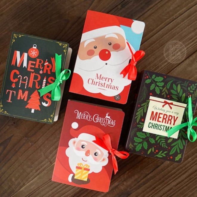 Bộ 5 Hộp quà Giáng Sinh Classy - Hình Ông Già Noel với Ruy băng 8x4,5x12cm Q766 