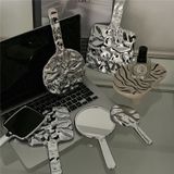  Gương Cầm Tay Cổ Điển Được Yêu Thích - Đặt Trước Ngay Hôm Nay! 