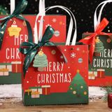  ```Túi giấy giáng sinh cao cấp với quai xách, đa dạng kích cỡ Q1376``` 