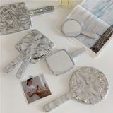  Gương Cầm Tay Cổ Điển Được Yêu Thích - Đặt Trước Ngay Hôm Nay! 