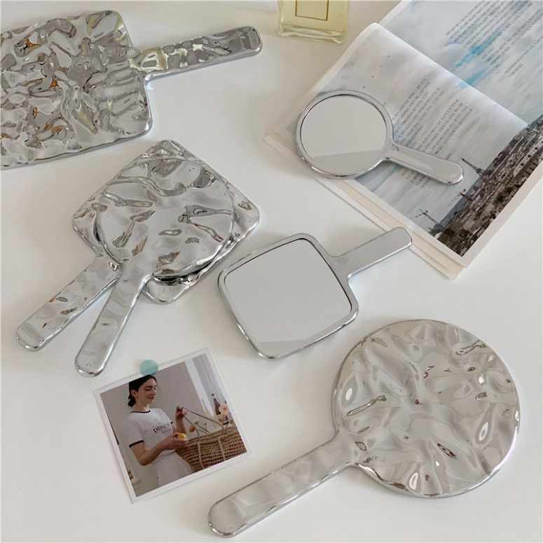  Gương Cầm Tay Cổ Điển Được Yêu Thích - Đặt Trước Ngay Hôm Nay! 