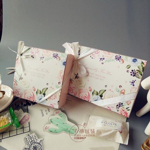  10 Hộp Đóng Gói Kẹo Hạnh Nhân, Bánh Bông Tuyết, Bánh Quy Quà Năm Mới [GIAO HÀNG 2-10 NGÀY | SỈ TỪ 2 TRIỆU | CÓ THỂ IN LOGO] 