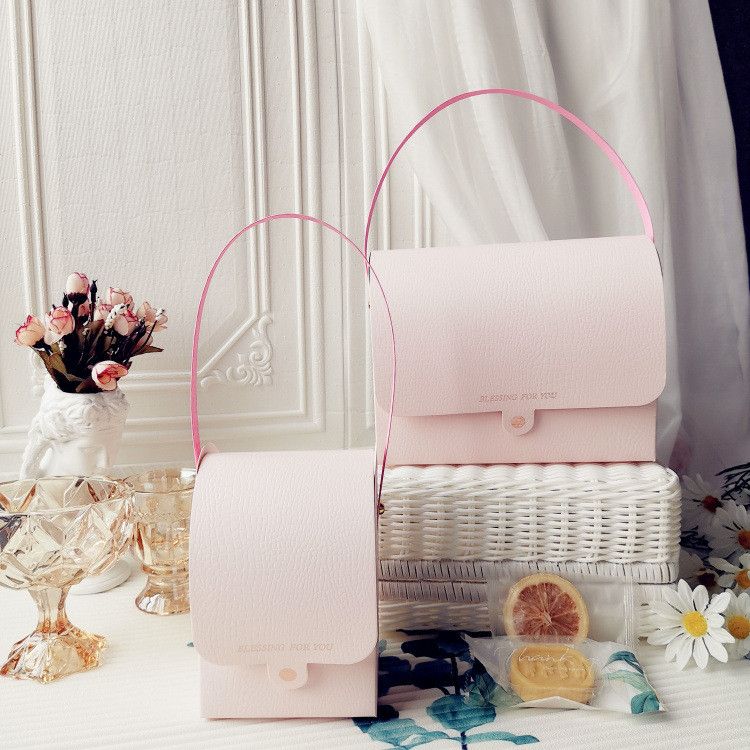  Hộp đóng gói bánh đậu xanh cầm tay mới bánh cuộn thụy sĩ bánh quy bông tuyết 