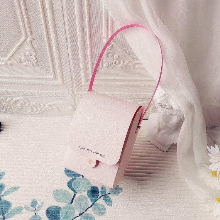  Hộp đóng gói bánh đậu xanh cầm tay mới bánh cuộn thụy sĩ bánh quy bông tuyết 