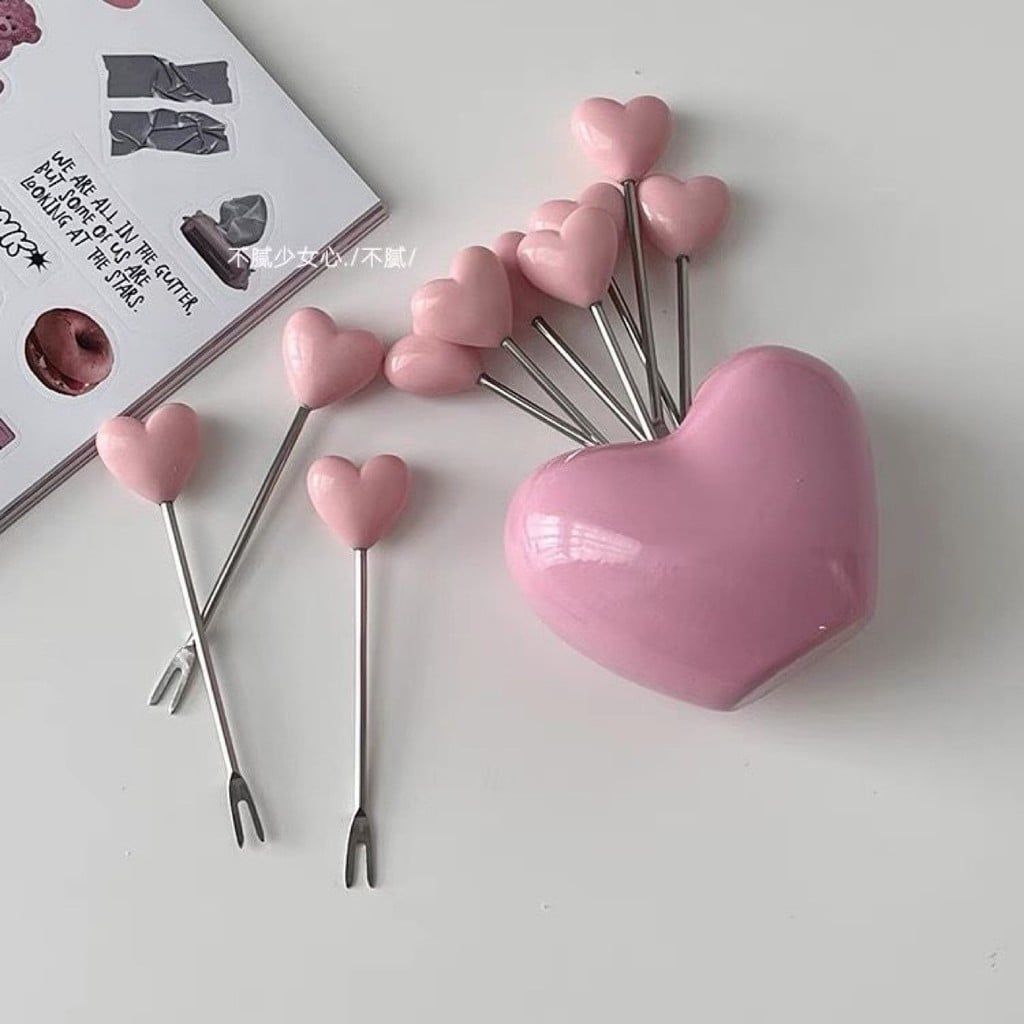  Bộ Nĩa Trái Cây Hình Trái Tim Bằng Nhựa - Dĩa Xiên Trái Cây, Bánh Ngọt Gia Dụng, Phụ Kiện Nhà Hàng Phương Tây [GIAO HÀNG 2-10 NGÀY | SỈ TỪ 2 TRIỆU | CÓ THỂ IN LOGO] 