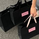  Túi tote túi mua sắm màu đen đơn giản số lượng nhỏ giấy kraft cao cấp 