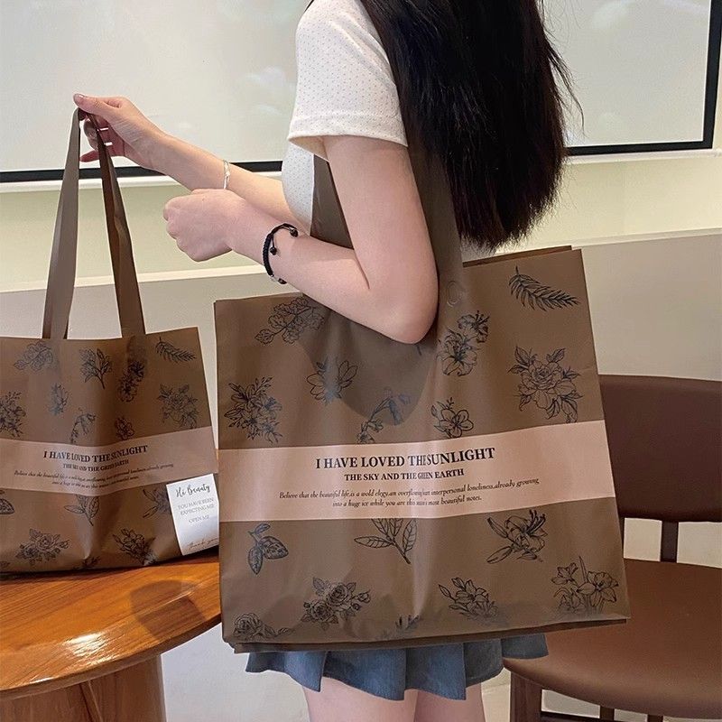  50 Túi Tote Nhựa Mờ Đựng Quần Áo Phụ Nữ, Mua Sắm, Quà Tặng [GIAO HÀNG 2-10 NGÀY | SỈ TỪ 2 TRIỆU | CÓ THỂ IN LOGO] 