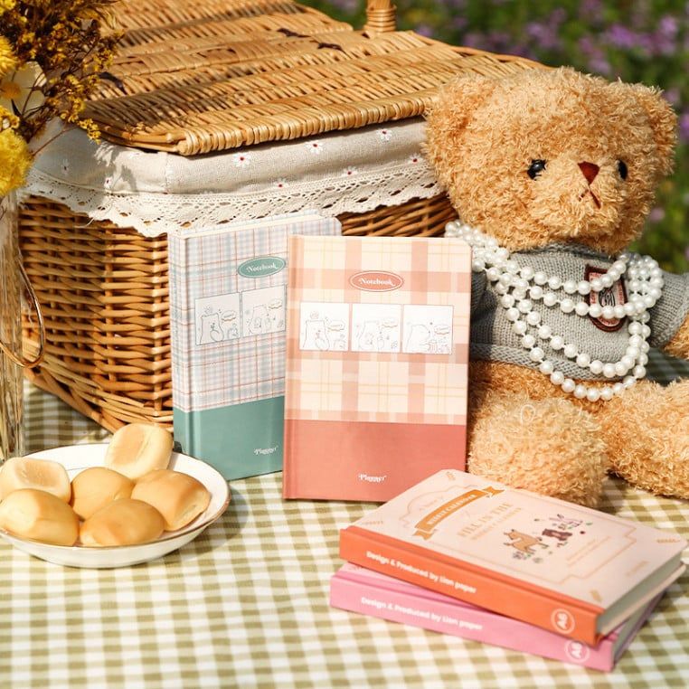  ```Sổ Lịch Trình Hằng Năm: Sổ Tay Kế Hoạch Bỏ Túi, Bìa Cứng, Hiệu Quả (Đặt Trước)``` 