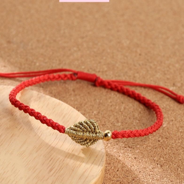  Bộ 10 vòng tay chỉ đỏ phong thủy - Sự kết hợp đa dạng mang lại tài lộc 