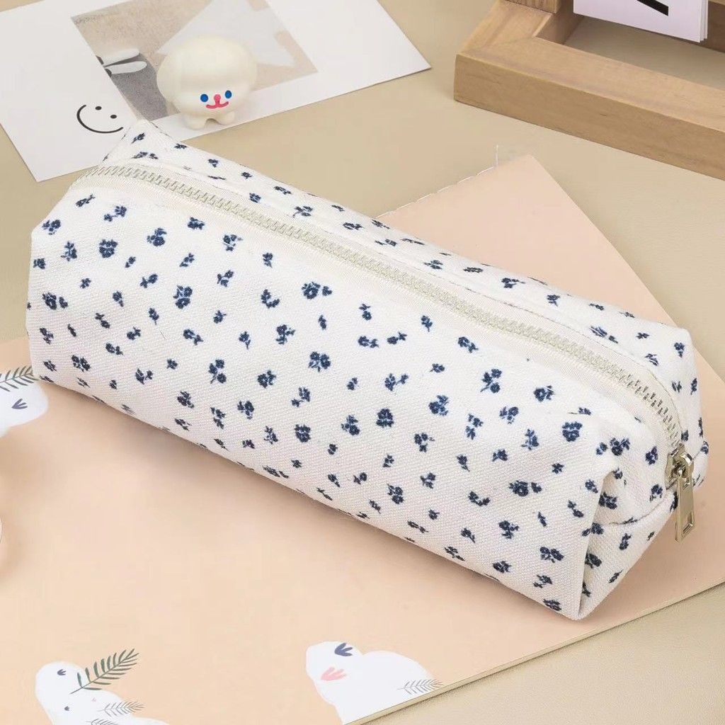  (HÀNG ĐẶT TRƯỚC) Túi Đựng Bút Hoa Nhỏ Phong Cách Kem Kèm Hộp Văn Phòng Phẩm Đa Năng [GIAO HÀNG 2-10 NGÀY | SỈ TỪ 2 TRIỆU | CÓ THỂ IN LOGO] 