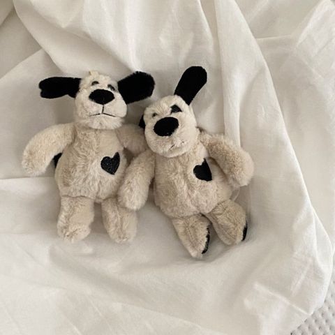  (HÀNG ĐẶT TRƯỚC) 2  Móc Khóa Búp Bê Lông ĐenMàu Trắng Sữa Nhút Nhát Cướp Biển Đốm Chó Sửa Móc 