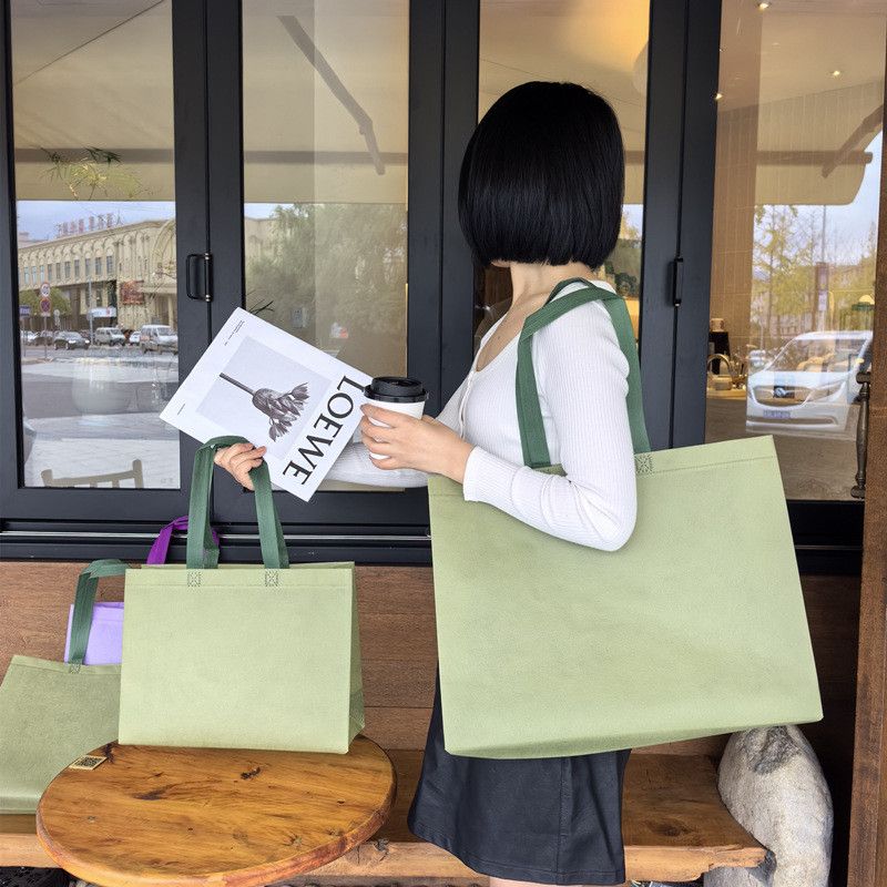  Túi Vải Không Dệt Xách Tay Bảo Vệ Môi Trường Cho Shop Quần Áo In Sỉ 