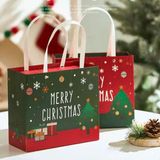  ```Túi giấy giáng sinh cao cấp với quai xách, đa dạng kích cỡ Q1376``` 