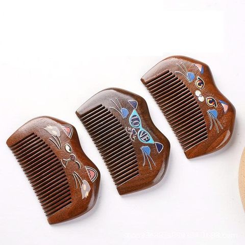  Lược Mini Gỗ đào cao cấp bằng gỗ đàn hương đen nguyên khối, thiết kế hình mèo con PK26-079 
