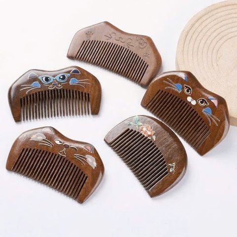  Lược Mini Gỗ đào cao cấp bằng gỗ đàn hương đen nguyên khối, thiết kế hình mèo con PK26-079 