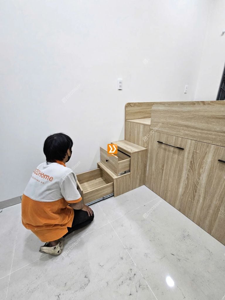 Hệ giường tủ bàn kết hợp lưu trữ thông minh cho căn hộ dịch vụ anh Hồng Văn - Ảnh 7