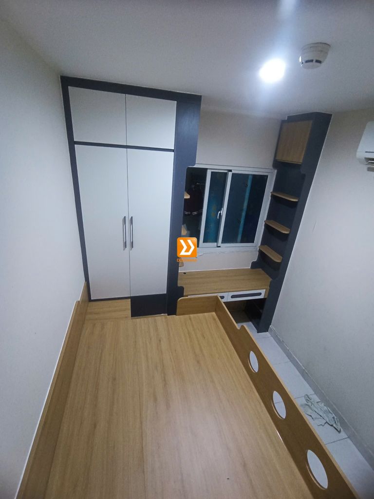 Phòng ngủ với hệ giường tủ bàn kết hợp nhà chị Hà