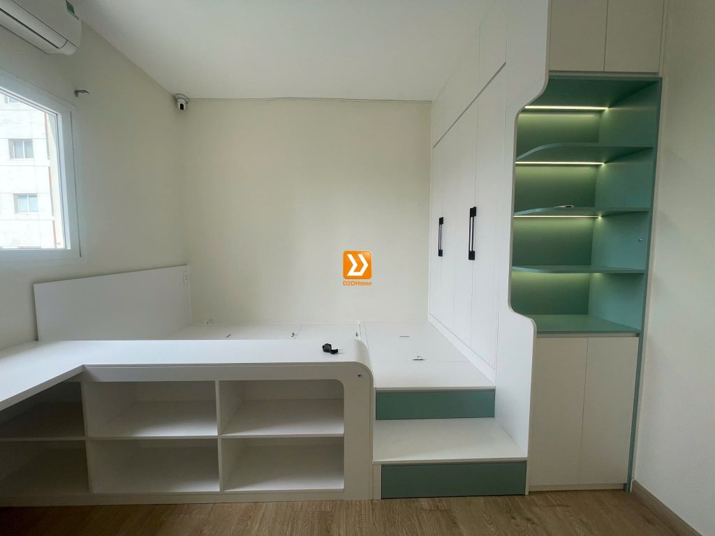 Phòng ngủ cho bé với hệ giường tủ bàn kết hợp nhà chị Uyên
