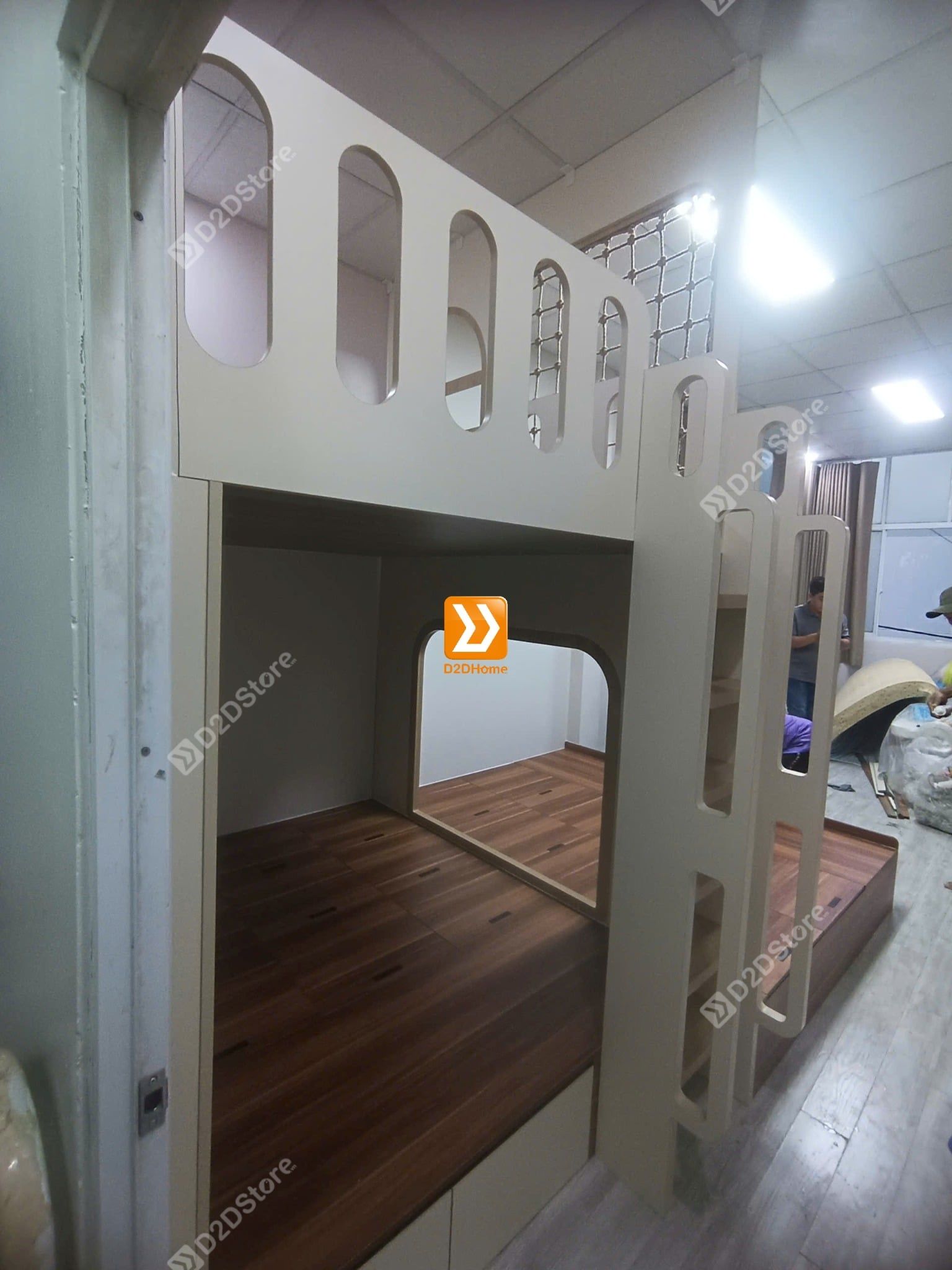  Phòng ngủ giường tầng cho bố mẹ và 2 bé trai nhà chị Lục Yến 