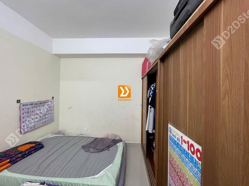 Phòng ngủ giường tầng cho bố mẹ và 2 bé trai nhà chị Ami Mai