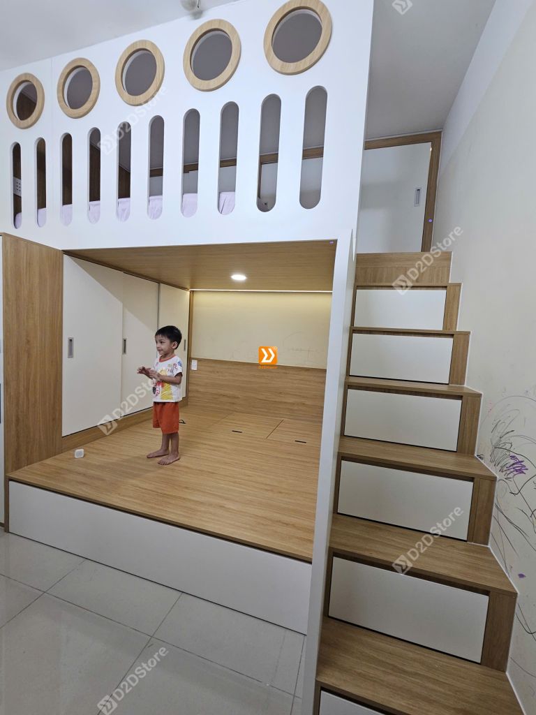 Phòng ngủ giường tầng cho bố mẹ và 2 bé trai nhà chị Ami Mai