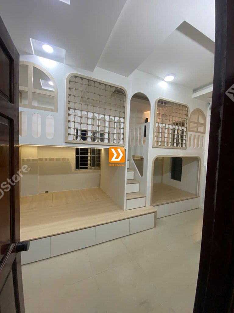 Phòng ngủ giường tầng cho bố mẹ và 3 bé nhà anh Nhữ Huy