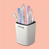  Ống cắm bút vuông Thiên Long PS-002 được làm từ nhựa cao cấp, bền chắc, giúp sắp xếp các loại bút, bút dạ, bút chì gọn gàng và ngăn nắp trên bàn làm việc 