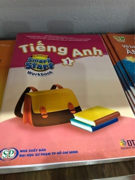 Tiếng anh 1 I learn My smart start workbook