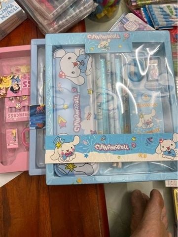 Bộ dụng cụ học tập
