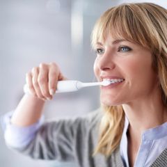  Bàn Chải Điện Philips Sonicare Series 7900 - Model HX9636/19 