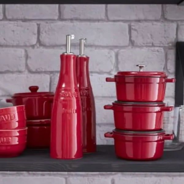 Bộ 2 chai gốm đựng dầu giấm Staub 250ml - Màu đỏ cherry