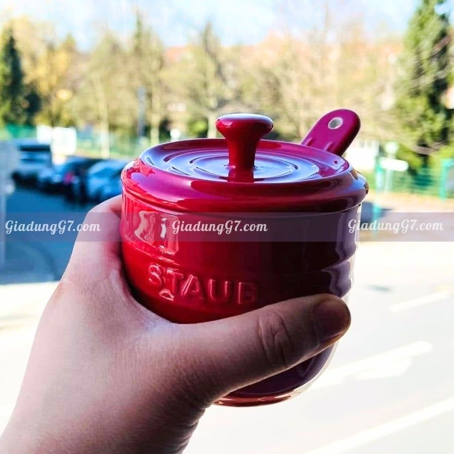 Bộ 3 hũ sứ macaron Staub có nắp 200ml kèm khay thìa đựng gia vị