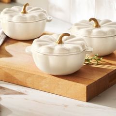  Bộ 3 nồi bí ngô Cocotte mini The Pioneer Woman 12.3cm 400ml - Màu Trắng/ Cam 